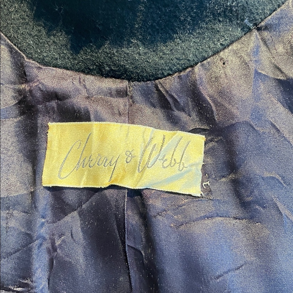 Cherry & Webb vintage wool coat with fur collar - Picture 6 of 7